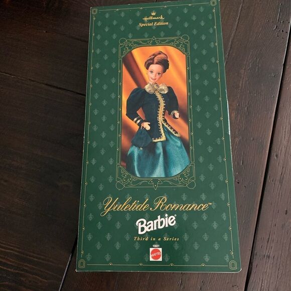 Barbie 1996 Yuletide Romanace - Picture 2 of 6